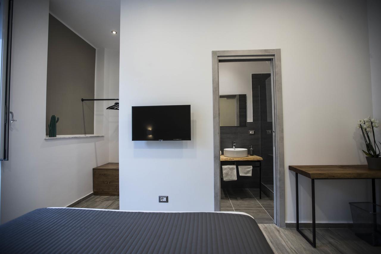 จีบี เซ็นทรัล สเตชั่น นาโปลี Bed & Breakfast เนเปิลส์ ภายนอก รูปภาพ