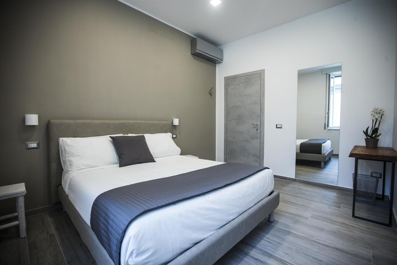 จีบี เซ็นทรัล สเตชั่น นาโปลี Bed & Breakfast เนเปิลส์ ภายนอก รูปภาพ