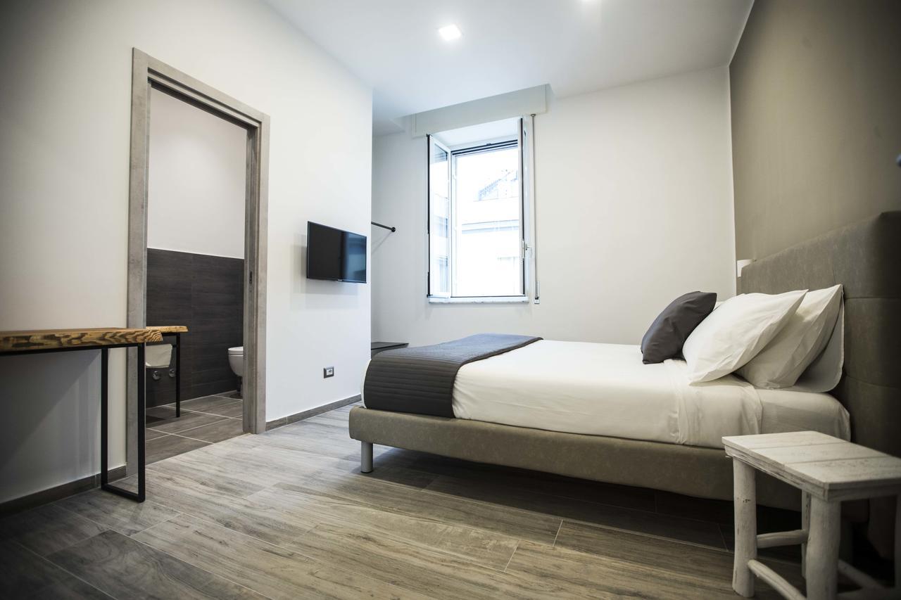 จีบี เซ็นทรัล สเตชั่น นาโปลี Bed & Breakfast เนเปิลส์ ภายนอก รูปภาพ