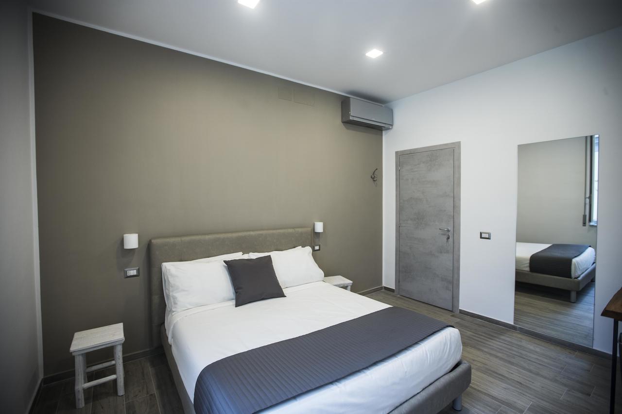 จีบี เซ็นทรัล สเตชั่น นาโปลี Bed & Breakfast เนเปิลส์ ภายนอก รูปภาพ