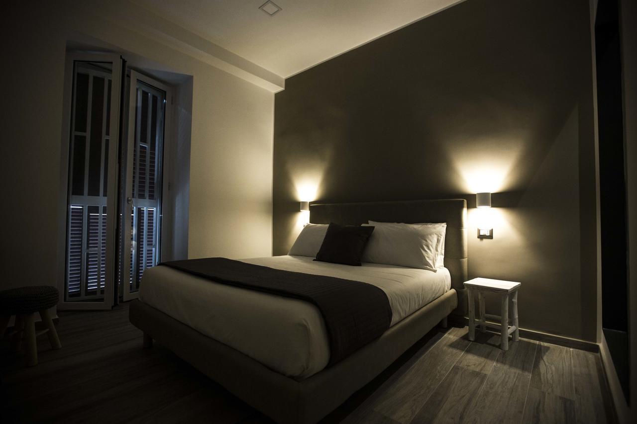 จีบี เซ็นทรัล สเตชั่น นาโปลี Bed & Breakfast เนเปิลส์ ภายนอก รูปภาพ
