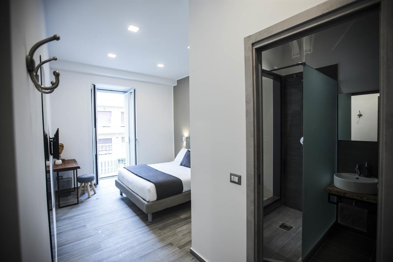 จีบี เซ็นทรัล สเตชั่น นาโปลี Bed & Breakfast เนเปิลส์ ภายนอก รูปภาพ