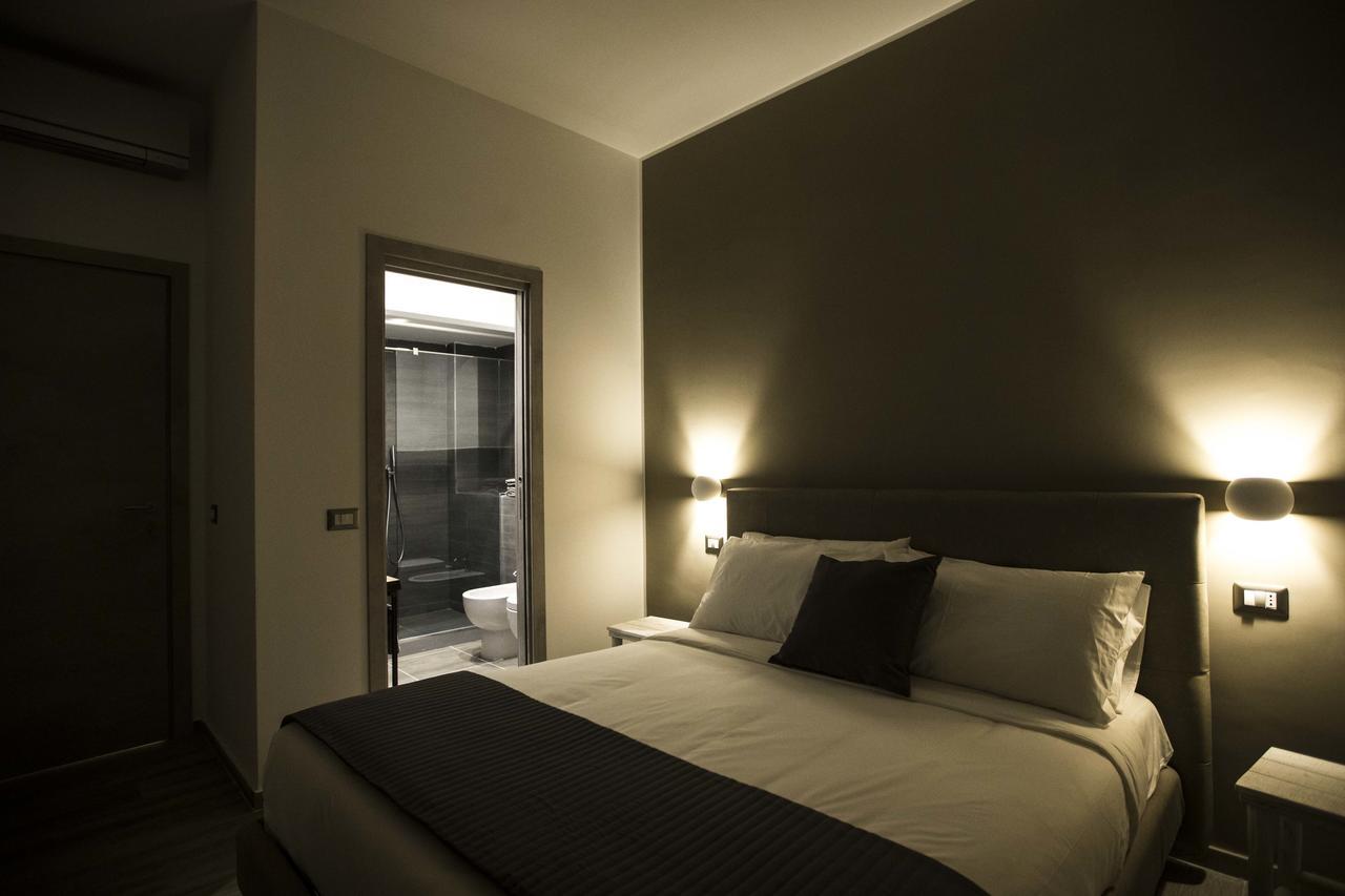 จีบี เซ็นทรัล สเตชั่น นาโปลี Bed & Breakfast เนเปิลส์ ภายนอก รูปภาพ