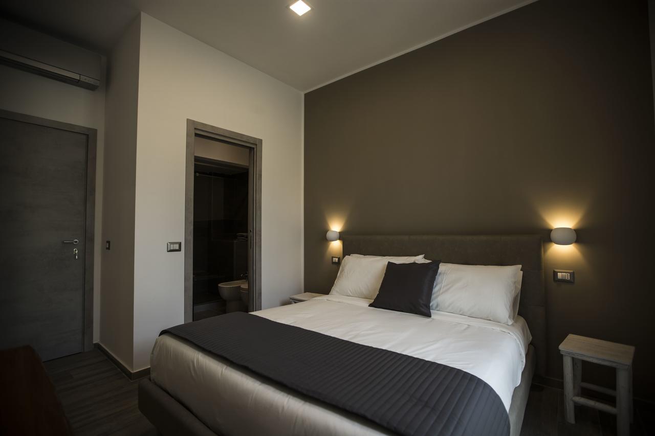 จีบี เซ็นทรัล สเตชั่น นาโปลี Bed & Breakfast เนเปิลส์ ภายนอก รูปภาพ